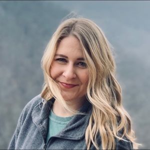 Meet your Posher, Lauren